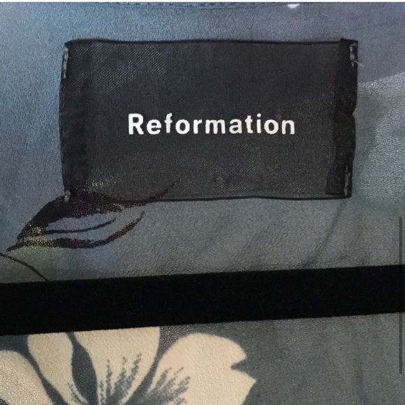 Reformation Blue Floral Wrap Dress size small - Picture 4 of 5